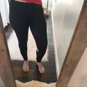 Under Armour sexy medium yoga/gym leggings
